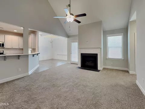 Living - 146 Red Angus Dr, Smithfield, NC 27577 photo 2 of 3