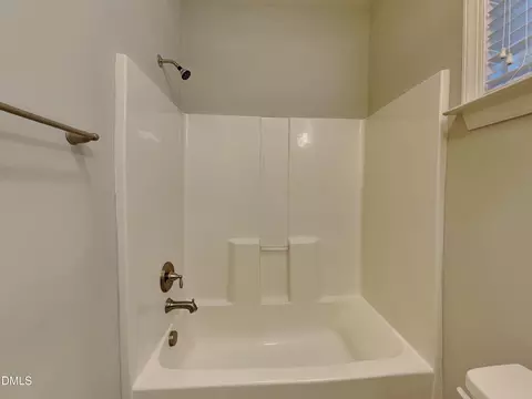 Bath - 146 Red Angus Dr, Smithfield, NC 27577 photo 5 of 5
