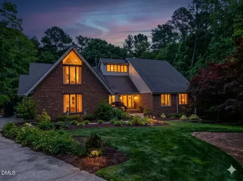 8844 Woodyhill Rd, Raleigh, NC 27613
