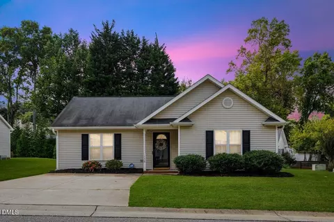 158 Westmont Dr, Winston Salem, NC 27104
