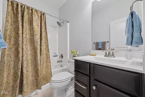 Bath - 630 Libson St, Durham, NC 27703 photo 3 of 3
