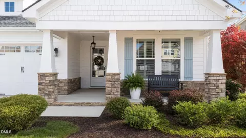 734 Kerr Lake Dr, Fuquay Varina, NC 27526