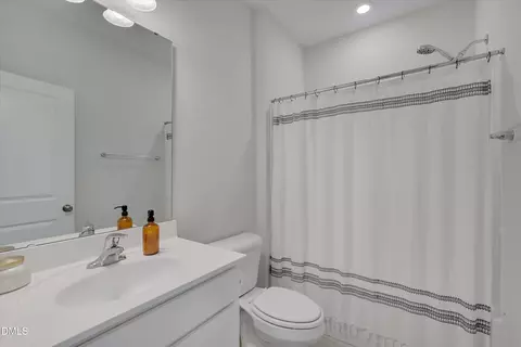 Bath - 1116 Commack Dr, Durham, NC 27703 photo 3 of 3