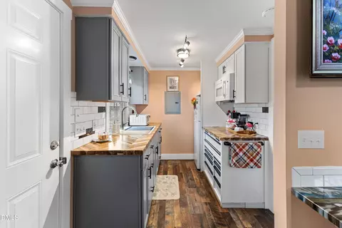 Kitchen - 8703 Nc Highway 39, Middlesex, NC 27557 photo 7 of 9