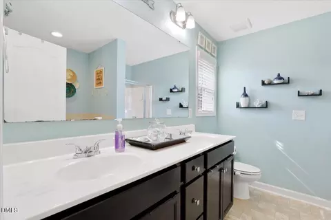 Bath - 27 Heron Point Way, Garner, NC 27529 photo 2 of 4