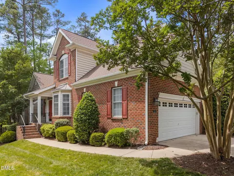 9331 Fawn Lake Dr, Raleigh, NC 27617