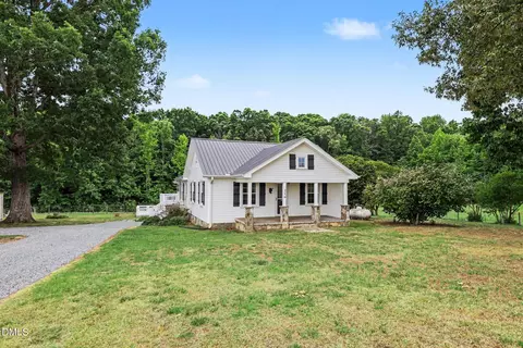 216 Clark Ln, Siler City, NC 27344