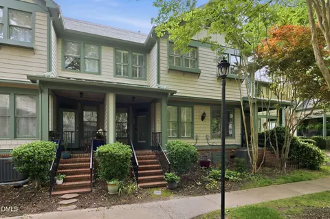 305 Presque Isle Ln #BLDG 300, Chapel Hill, NC 27514
