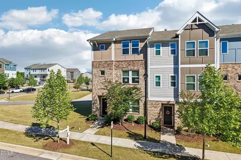 1041 Salt Glaze Ln, Cary, NC 27519