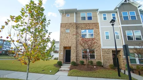 1041 Salt Glaze Ln, Cary, NC 27519