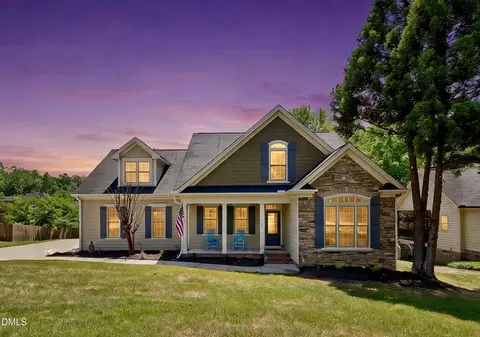 136 Mantle Dr, Clayton, NC 27527