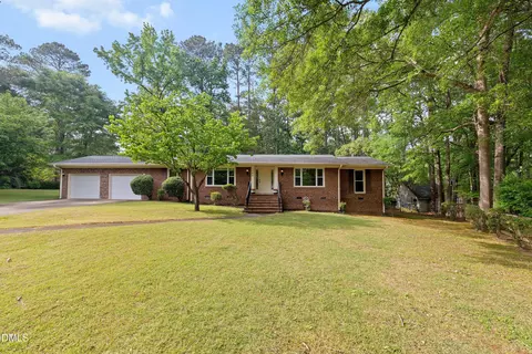 102 Olmstead Ct, Garner, NC 27529
