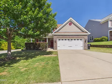 329 Florence Dr, Clayton, NC 27527