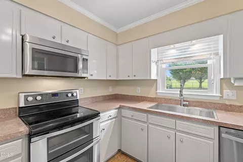 Kitchen - 222 Dana Dr, Garner, NC 27529 photo 3 of 6