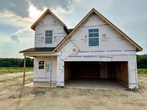 109 Hallwood Dr, Pikeville, NC 27863