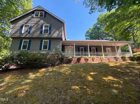 112 Queensferry Rd, Cary, NC 27511