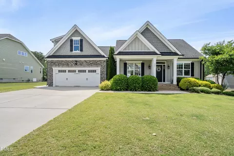 245 Beckwith Ave, Clayton, NC 27527