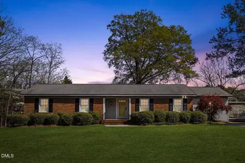 805 S Parrish St, Lillington, NC 27546