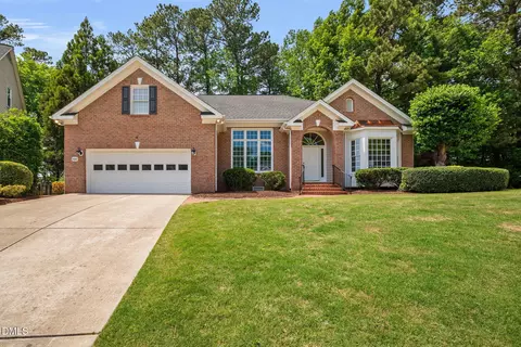 105 Parkvine Cir, Cary, NC 27519