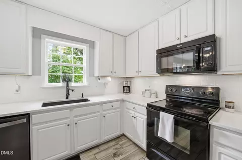 Kitchen - 6436 Silver Spring Ct, Willow Spring, NC 27592 photo 6 of 8