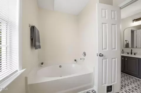 Bath - 6436 Silver Spring Ct, Willow Spring, NC 27592 photo 3 of 5