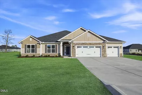 104 Manchester Ct, La Grange, NC 28551