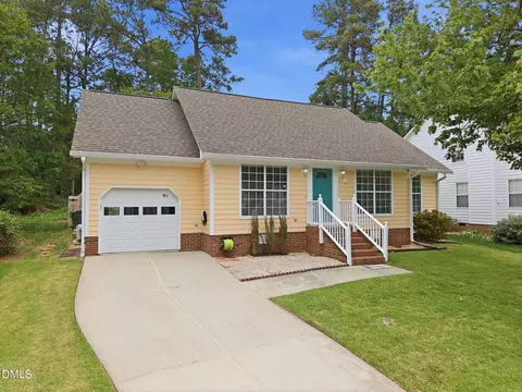 119 Trailview Dr, Cary, NC 27513