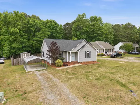 96 Shire Ct, Zebulon, NC 27597