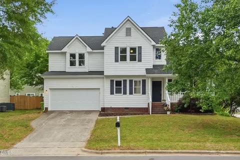 649 Penncross Dr, Raleigh, NC 27610