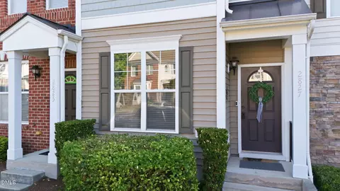 2827 Corbett Grove Dr, Raleigh, NC 27616
