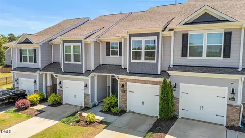602 Picnic Pl, Hillsborough, NC 27278