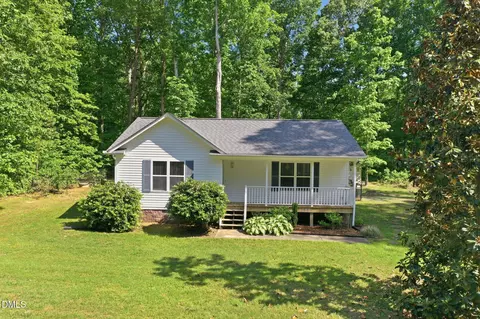 2802 Oak Pointe Ln, Mebane, NC 27302