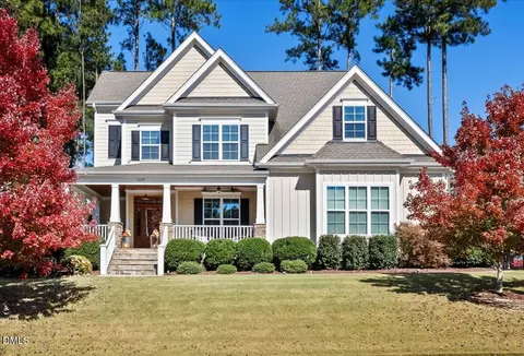 1129 Hollymont Dr, Holly Springs, NC 27540