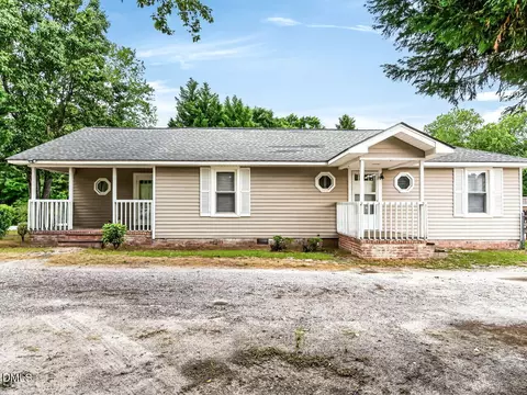 2032 White Memorial Church Rd, Willow Spring, NC 27592