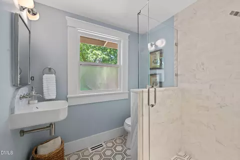 Bath - 325 E Trinity Ave, Durham, NC 27701 photo 3 of 7