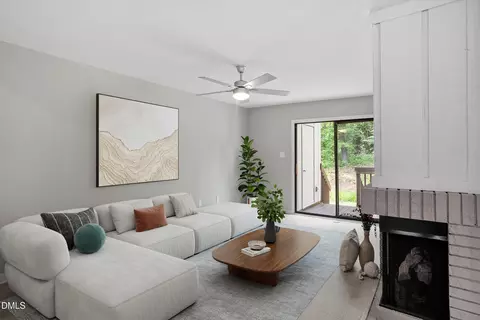 Living - 4100 Five Oaks Dr UNIT 47, Durham, NC 27707 photo 1 of 5