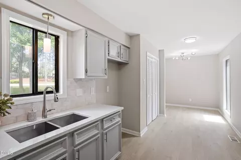 Kitchen - 4100 Five Oaks Dr UNIT 47, Durham, NC 27707 photo 5 of 5