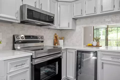 Kitchen - 4100 Five Oaks Dr UNIT 47, Durham, NC 27707 photo 2 of 5