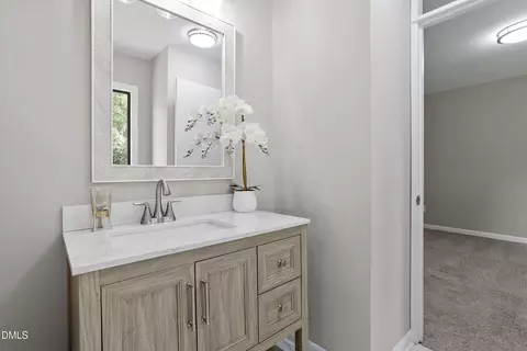 Bath - 4100 Five Oaks Dr UNIT 47, Durham, NC 27707 photo 4 of 4