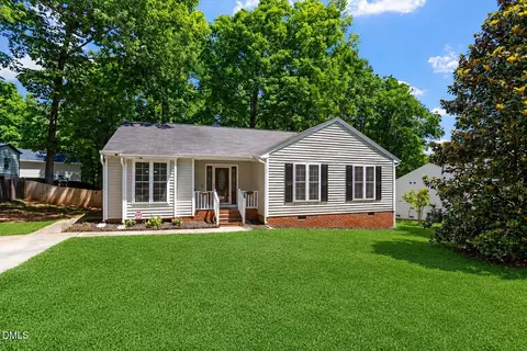 301 Round About Rd, Holly Springs, NC 27540