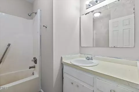 Bath - 102 Rhum Pl, Garner, NC 27529 photo 2 of 3