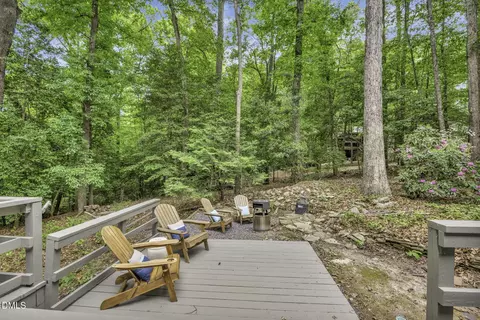 140 Holly Ln, Sanford, NC 27332