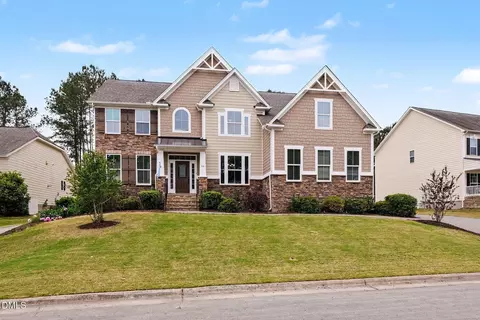 66 Dover Grant Ct, Chapel Hill, NC 27517