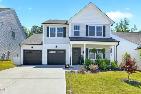 104 Curling Creek Dr, Clayton, NC 27527