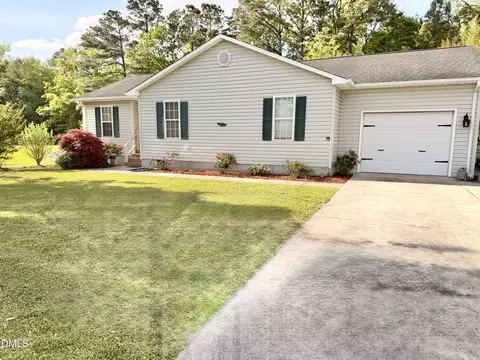 707 Blue Jean Rd, Whiteville, NC 28472