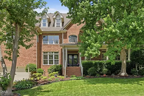 302 Tynemouth Dr, Cary, NC 27513