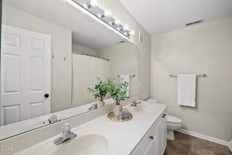 Bath - 631 Springfork Dr, Cary, NC 27513 photo 4 of 4