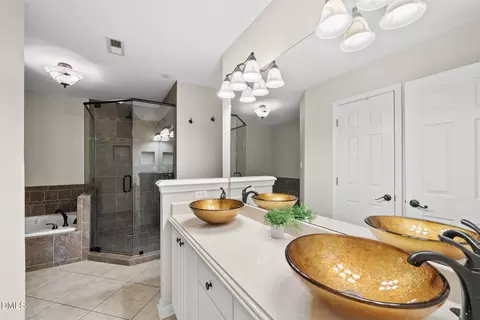 Bath - 631 Springfork Dr, Cary, NC 27513 photo 2 of 4