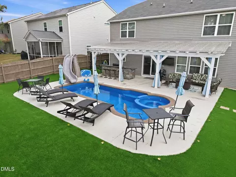Exterior - 709 Tannerwell Ave, Wake Forest, NC 27587 photo 2 of 9
