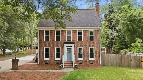 501 N Woodrow St, Fuquay Varina, NC 27526